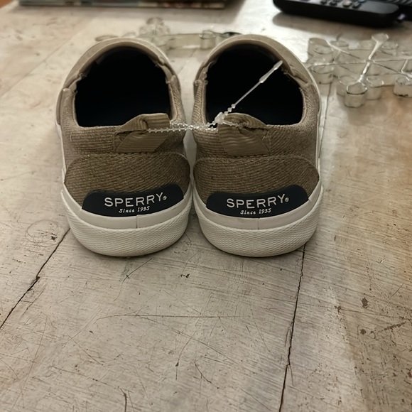 Sperry- Memory foam, Top Siders, size 6 - Picture 3 of 4